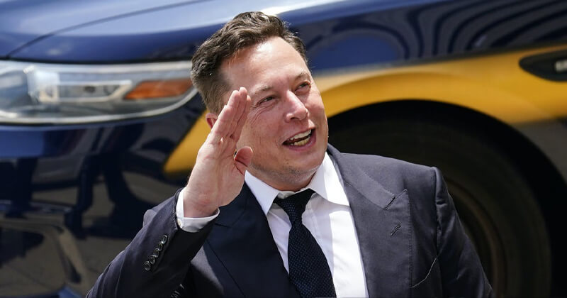 Elon Musk leadership style shows in the way he writes email to Tesla employees