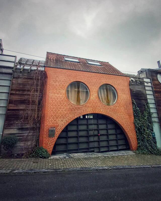 Bad Belgian Houses