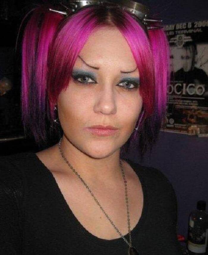 She messed up her brows
