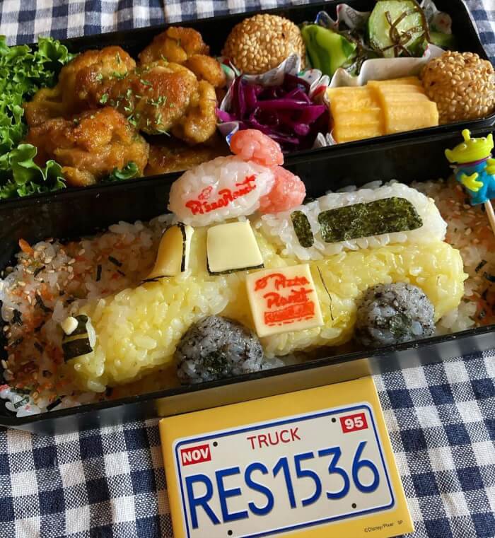 Japanese Mom Creates Cute Disney Meals 