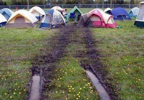 25 Hilarious Camping Fails That Indicate No Place Is As Cozy As Home