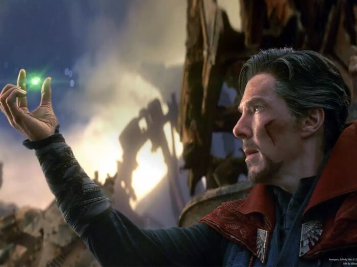 Darkest Details In Marvel Movies, In Infinity War, Doctor Strange Has His Hands Shaking Due To Nerve Damage