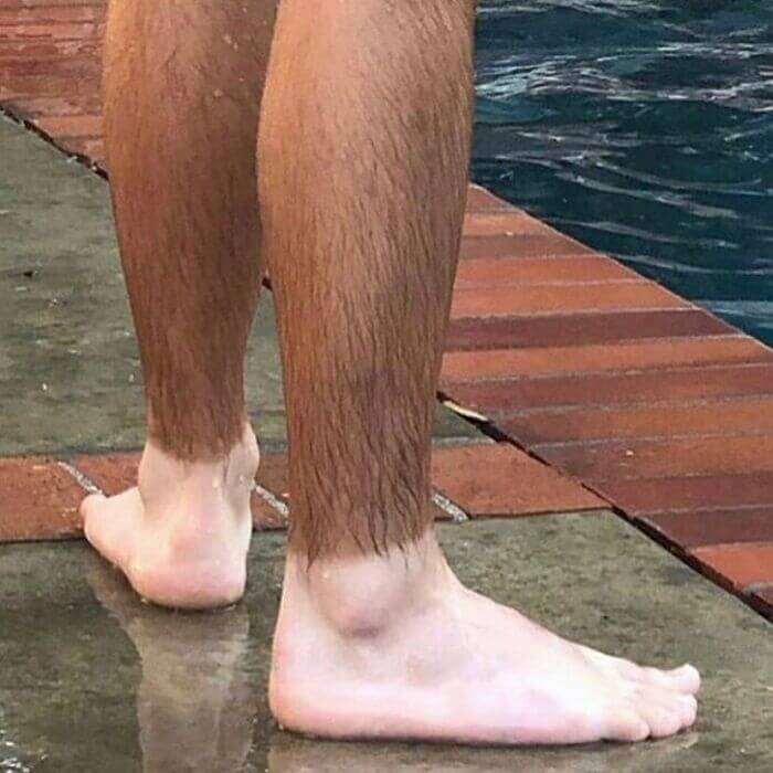 Those foot are probably not his?
