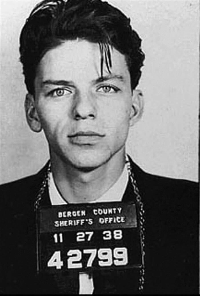 Famous People Related to Mafia, Frank Sinatra