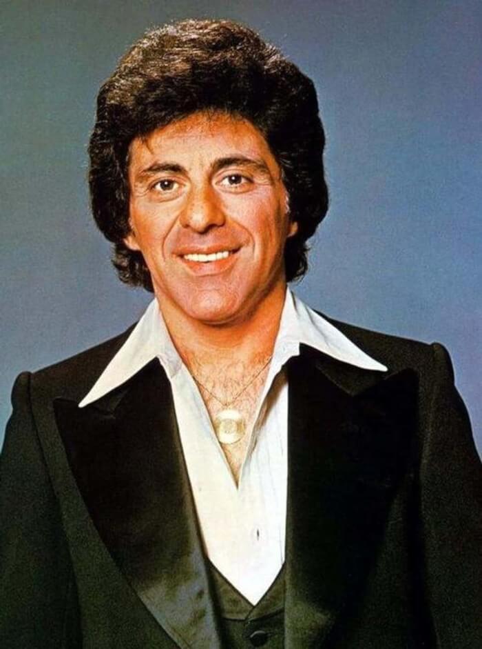 Famous People Related to Mafia, Frankie Valli