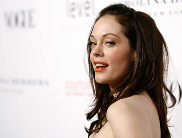 Celebrities are banned from using social networks, Rose McGowan