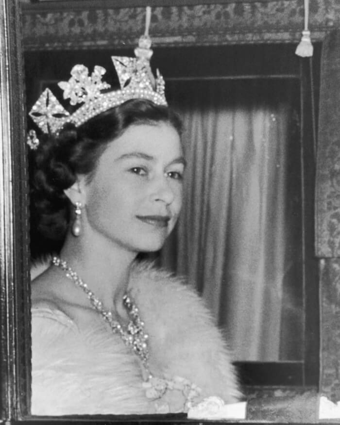 Celebrity reactions to Queen Elizabeth II's death