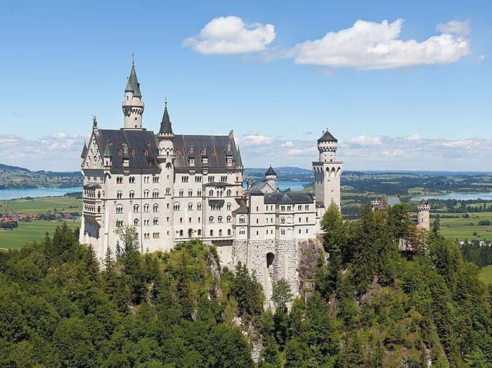 Real-Life Places Inspiring Disney Movies, Sleeping Beauty's Castle & Neuschwanstein Castle In Germany