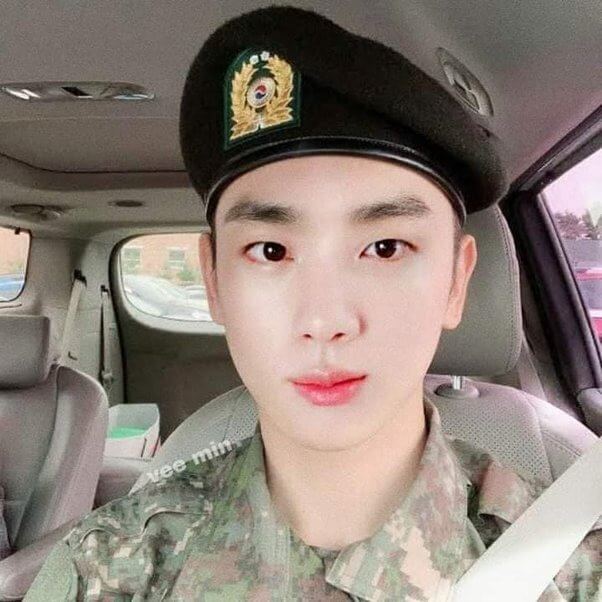 Jins BTS joins military service