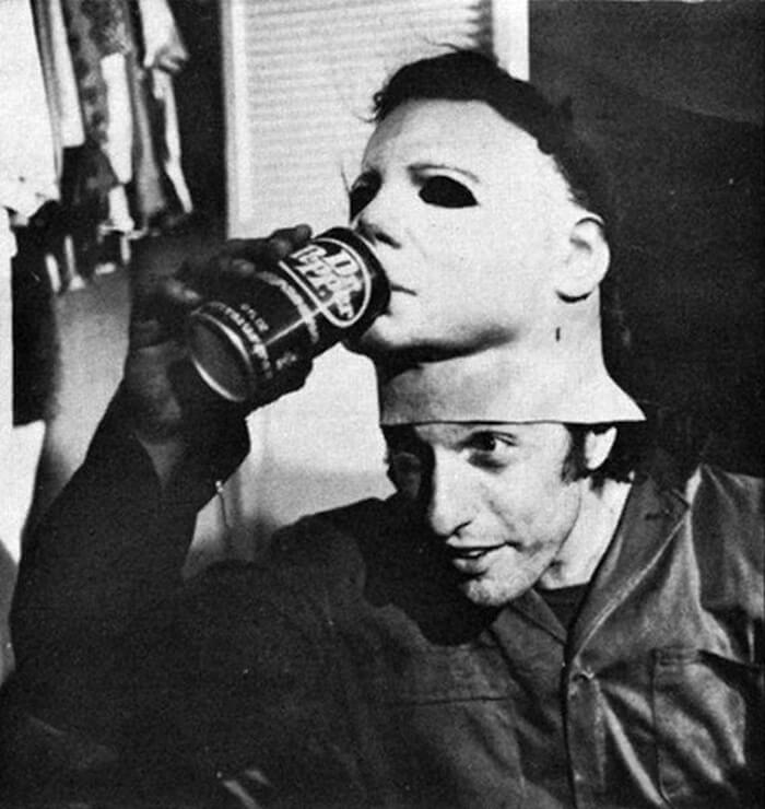 behind-the-scenes pics Michael Myers takes a sip of Dr. Pepper before getting down to business on Halloween (1978)