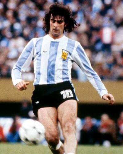 Dancers' With The Most Dribbles At World Cup History, Mario Kempes, most dribbles in world cup history