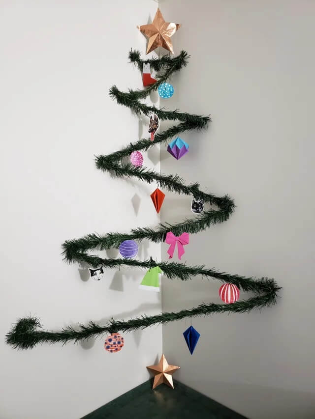 Christmas Decorating Game