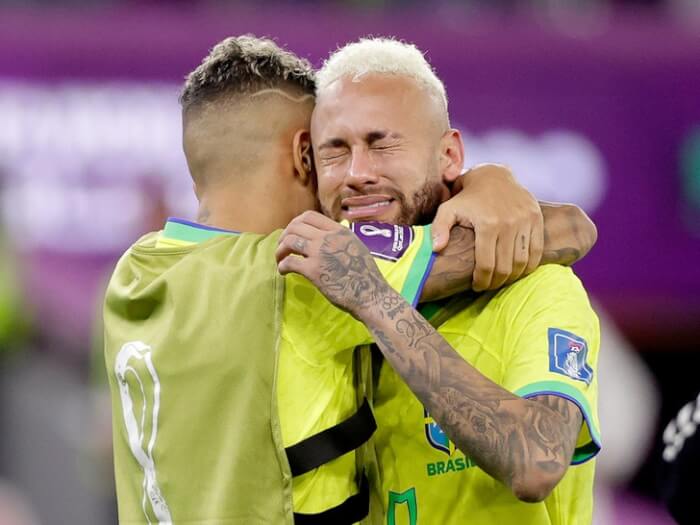 Neymar cry, Neymar Sobbed As Brazil Lost Bitterly To Croatia