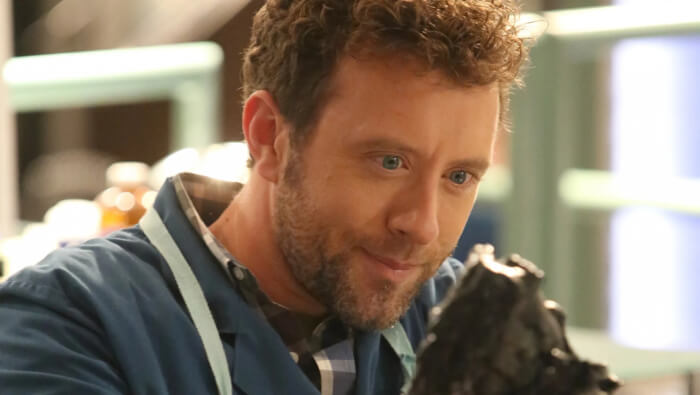 Hodgins In A Wheelchair On Bones