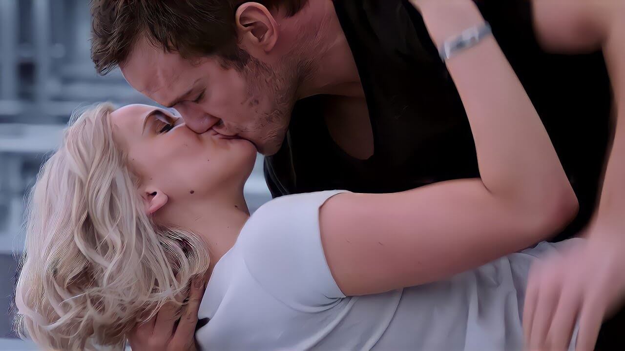 intimate moments Jennifer Lawrence and Chris Pratt in Passengers