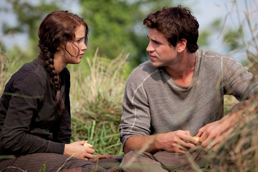 intimate moments Liam Hemsworth and Jennifer Lawrence in The Hunger Games