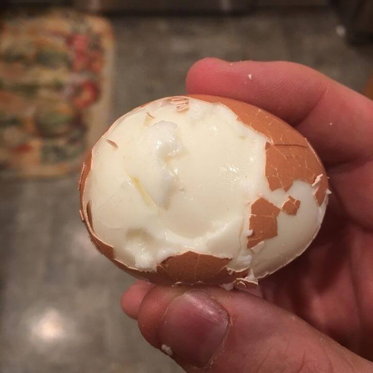 This is an egg-peeling fiasco