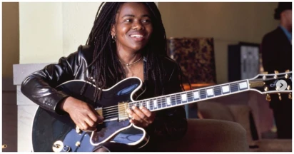 Is Tracy Chapman Trans? Why People Think She