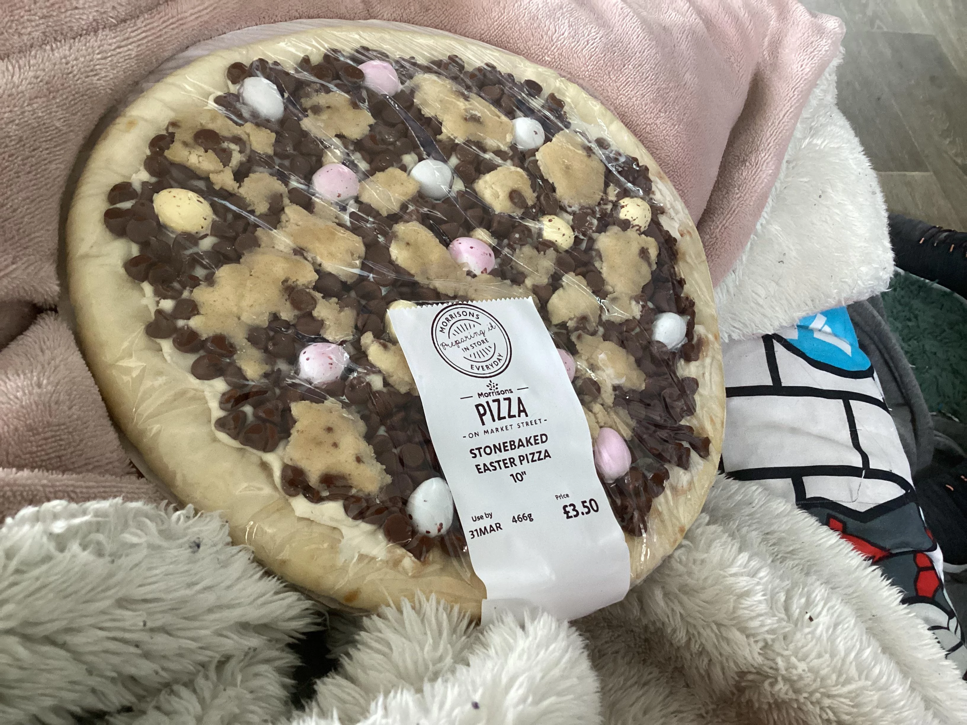 Easter Pizza (Marsh Mallow With Chocolate)
