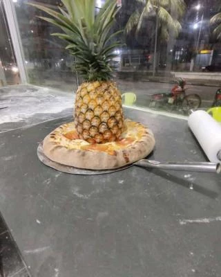 Authentic Pineapple Pizza