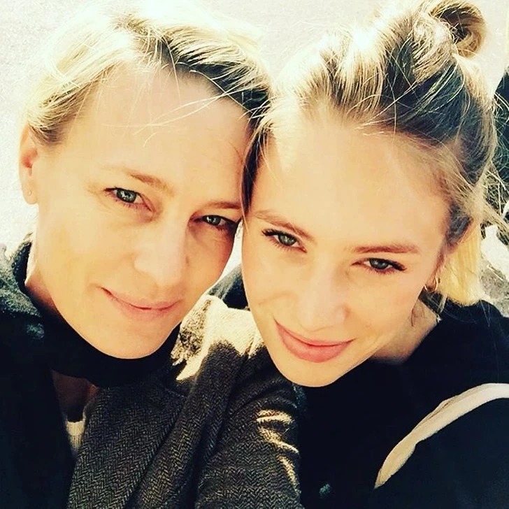 Dylan Penn and Robin Wright