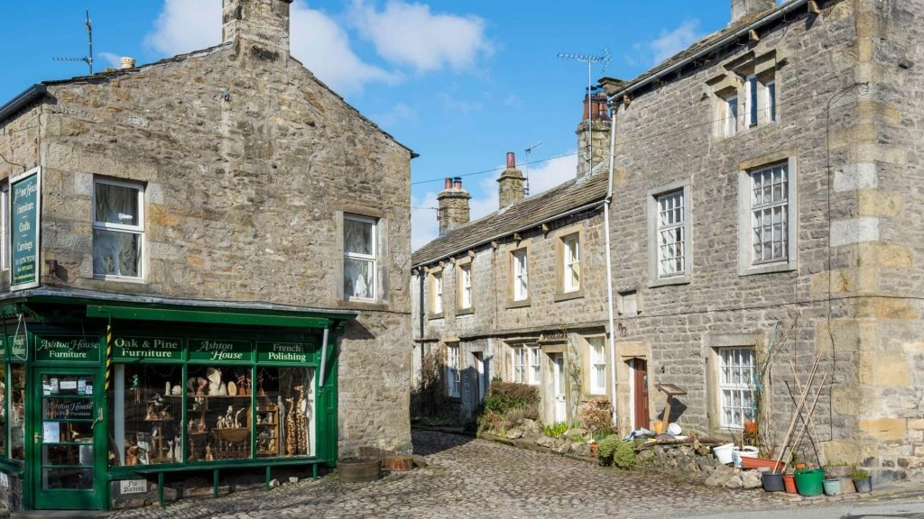 The Town Grassington Is The Real Life Version Of Darrowby