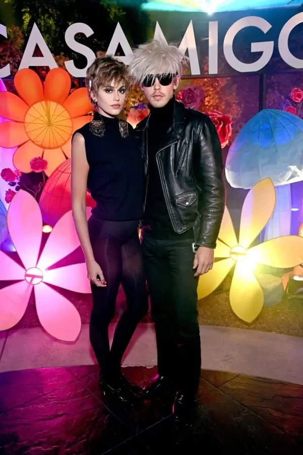 Austin Butler and Kaia Gerber dressed as Andy Warhol and Edie Sedgwick.