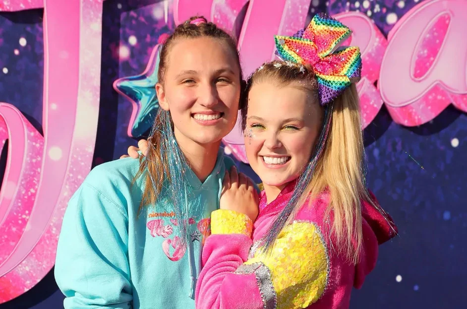 JoJo Siwa Kylie Prew - is jojo siwa gay