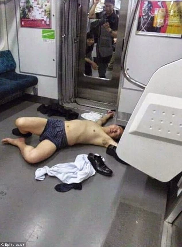 hilarious snaps of drunk people
