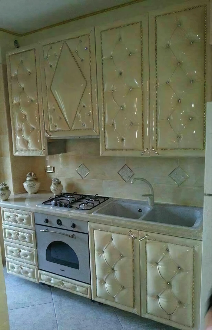 Never Let Your Sofa Designer To Decorate Your Kitchen